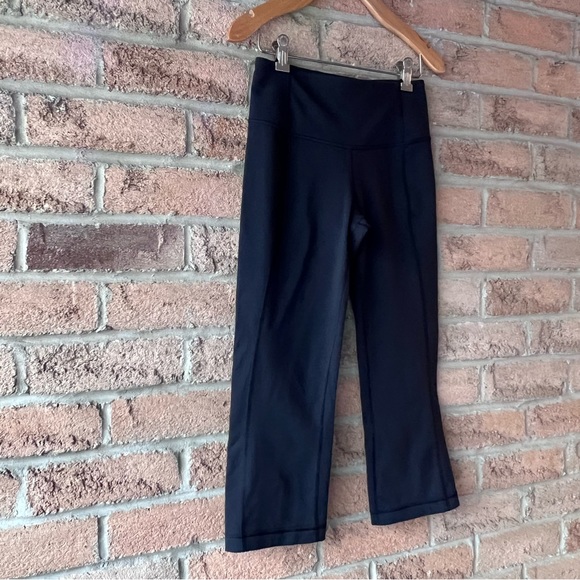 LULULEMON | Black crop legging back ruched slit rare workout yoga legging pant - Picture 16 of 16